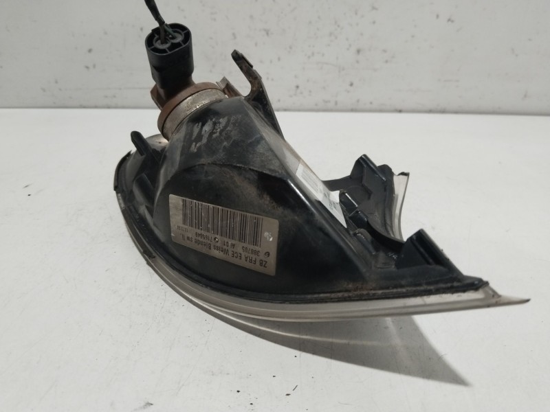 Recambio de piloto delantero izquierdo para bmw 3 (e46) 320 d referencia OEM IAM 7165849  