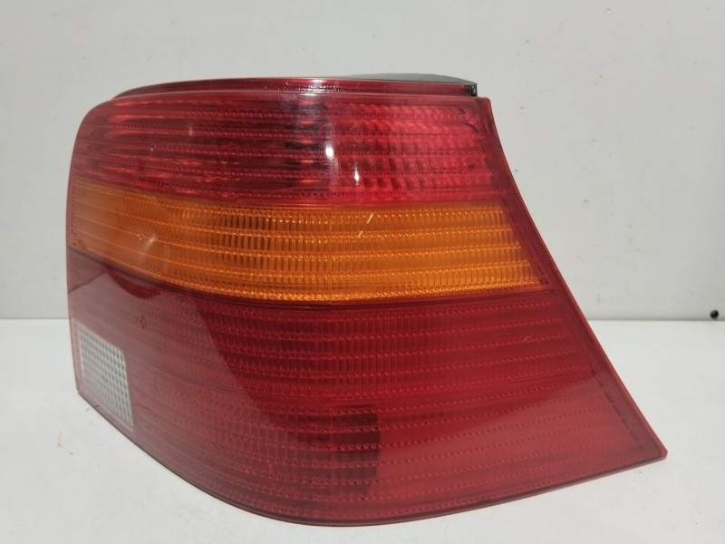 Recambio de piloto trasero derecho para volkswagen golf iv variant (1j5) 1.6 16v referencia OEM IAM 1J6945096Q  