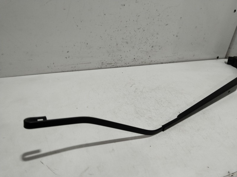 Recambio de brazo limpia delantero izquierdo para mazda 5 (cr) 2.0 cd (cr19) referencia OEM IAM CC2967321A  