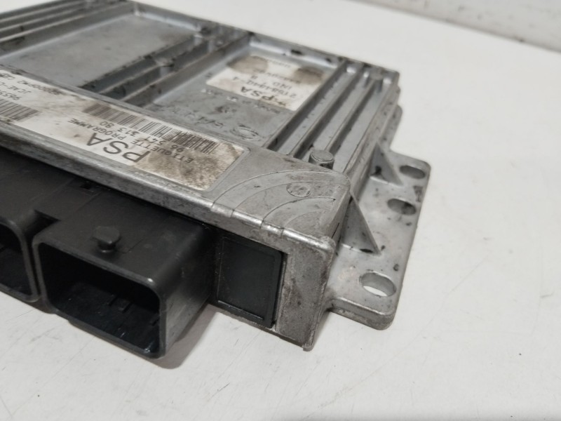 Recambio de centralita motor uce para peugeot 407 (6d_) 1.8 (6d6fzb) referencia OEM IAM 215848404  