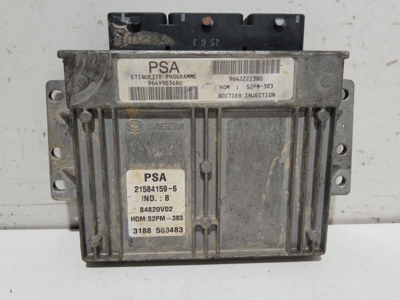 Recambio de centralita motor uce para citroën c3 pluriel (hb_) 1.4 referencia OEM IAM 215841596  