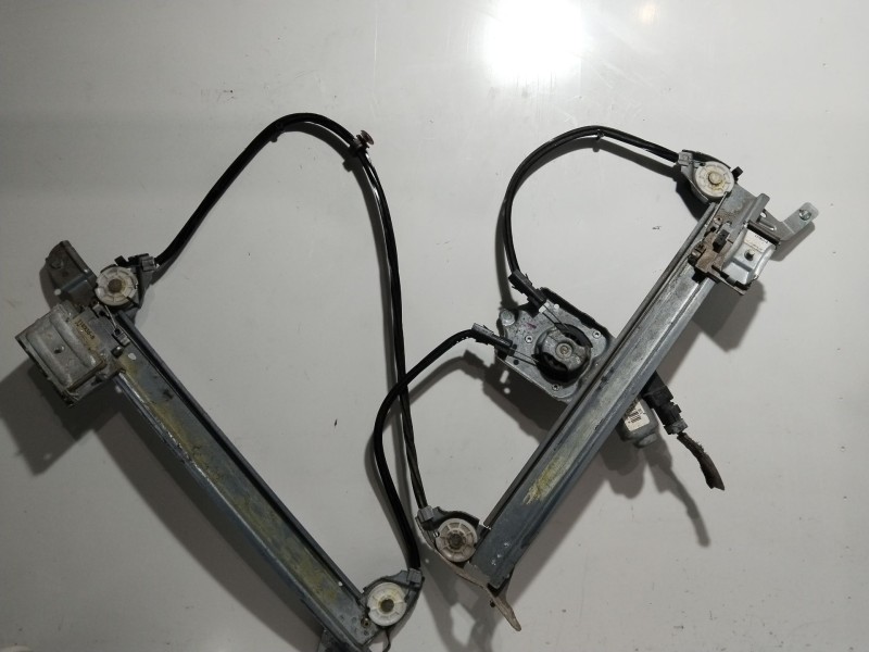 Recambio de elevalunas delantero derecho para renault megane ii coupe/cabrio confort dynamique referencia OEM IAM 400875A  