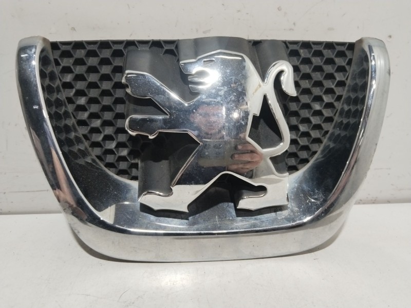 Recambio de rejilla delantera para peugeot 207/207+ (wa_, wc_) 1.4 hdi referencia OEM IAM 18C0001030  