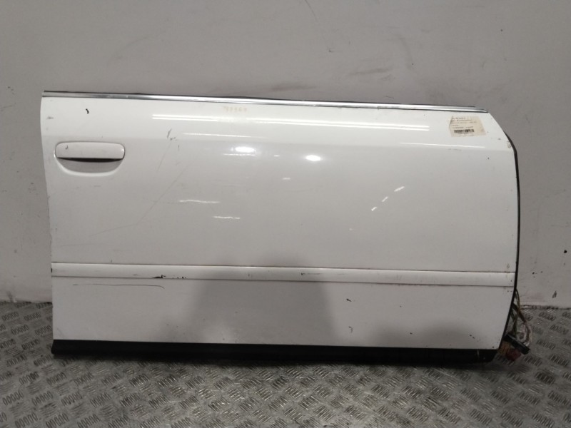 Recambio de puerta delantera derecha para audi a6 avant (4b5) 2.5 tdi referencia OEM IAM 4B0831052D BLANCA 