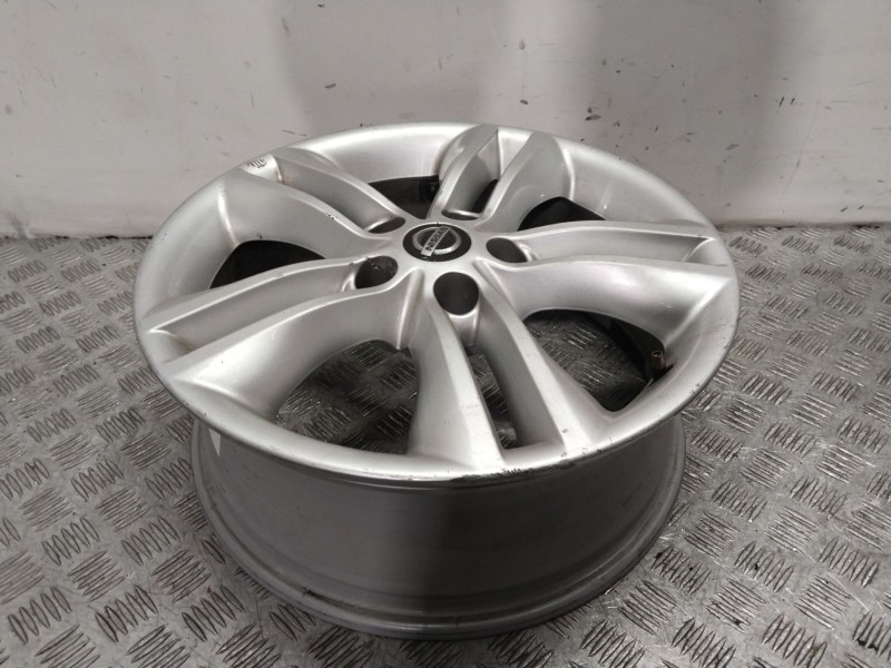 Recambio de llanta para nissan qashqai (j10) acenta referencia OEM IAM 40300BR07A  6.5JX17CH5
