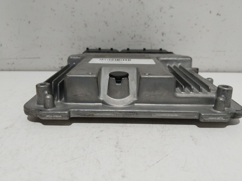 Recambio de centralita motor uce para mini mini (r56) cooper d referencia OEM IAM 0281016585  