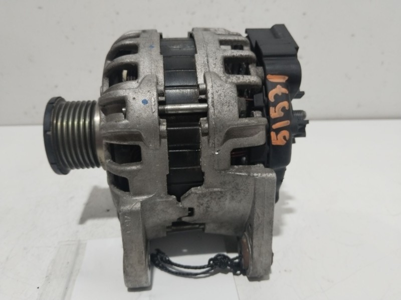 Recambio de alternador para dacia sandero ii tce 90 (b8m1, b8ma) referencia OEM IAM 231008593R  
