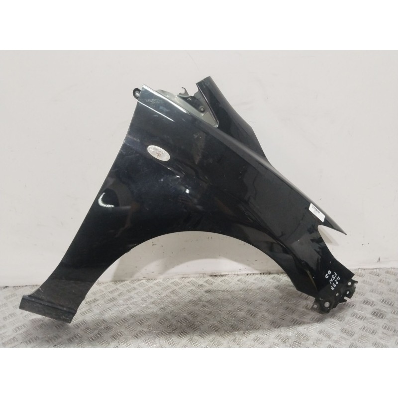 Recambio de aleta delantera derecha para mazda 5 (cr) 2.0 cd (cr19) referencia OEM IAM C23552111C  