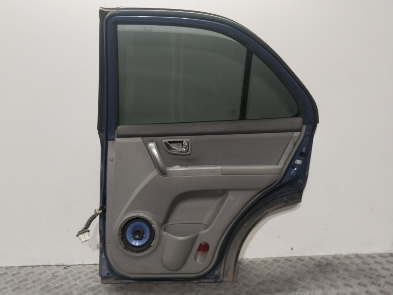 Recambio de puerta delantera izquierda para kia sorento 2.5 crdi concept referencia OEM IAM 760043E111  