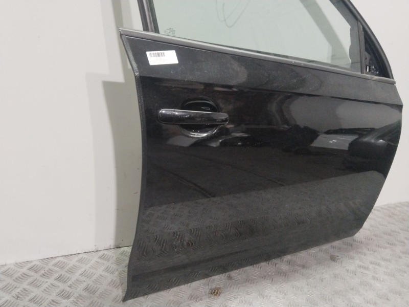 Recambio de puerta delantera derecha para seat toledo iv (kg3) 1.6 tdi referencia OEM IAM 5JA831056B  NEGRO