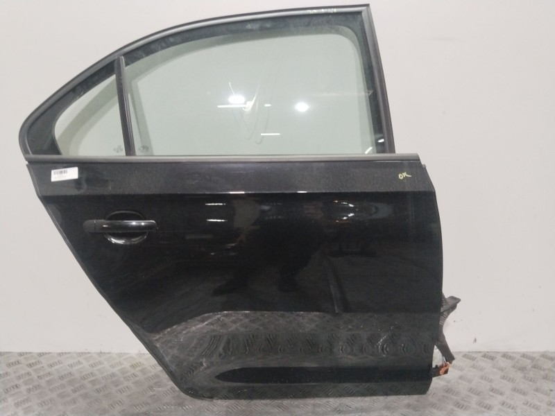 Recambio de puerta trasera derecha para seat toledo iv (kg3) 1.6 tdi referencia OEM IAM 5JA833056B  NEGRO