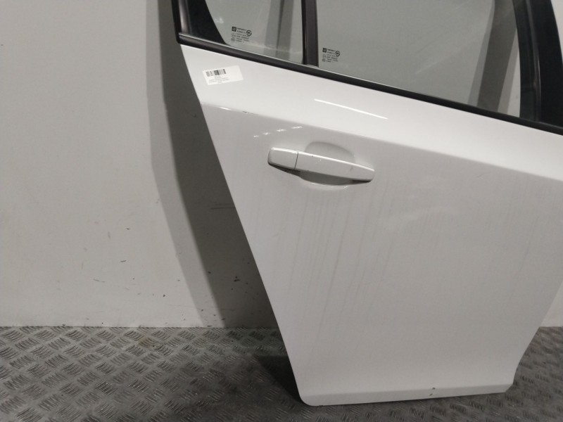 Recambio de puerta trasera derecha para chevrolet cruze hatchback (j305) 1.7 d referencia OEM IAM 95476405  BLANCO