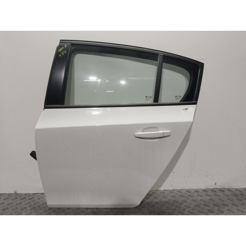 Recambio de puerta trasera izquierda para chevrolet cruze hatchback (j305) 1.7 d referencia OEM IAM 95476404  BLANCO