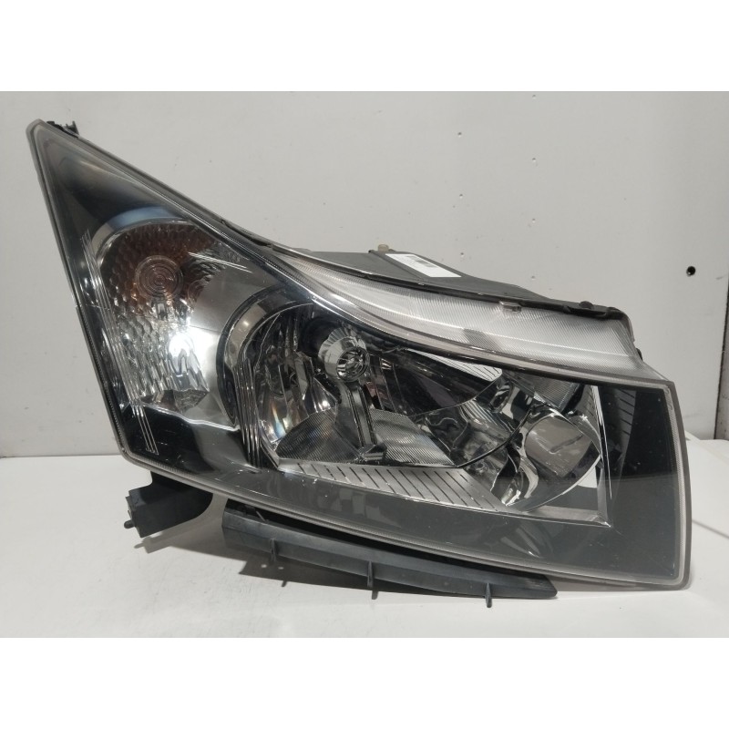 Recambio de faro derecho para chevrolet cruze hatchback (j305) 1.7 d referencia OEM IAM 42371138  