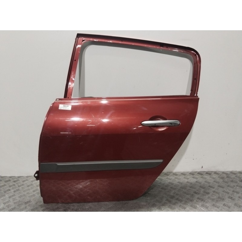 Recambio de puerta trasera izquierda para renault megane ii berlina 5p confort authentique referencia OEM IAM  GRANATE 