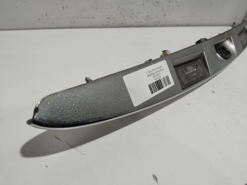 Recambio de molduras traseras para lancia musa (350_) 1.9 d multijet (350.axc1a) referencia OEM IAM 735335751  