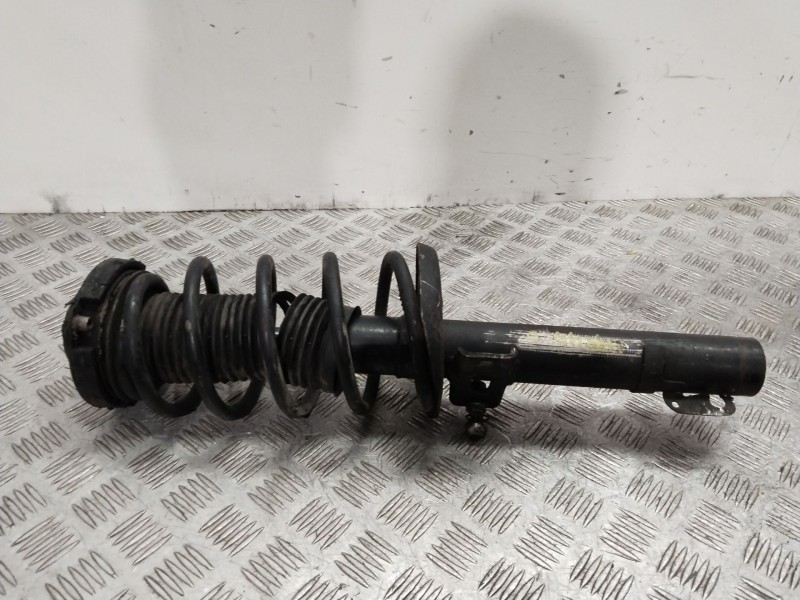 Recambio de amortiguador delantero derecho para volkswagen polo (9n1) conceptline referencia OEM IAM 6Q0413031BN  