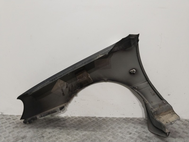 Recambio de aleta delantera derecha para kia opirus (gh) 3.5 referencia OEM IAM 663113F100  NEGRO