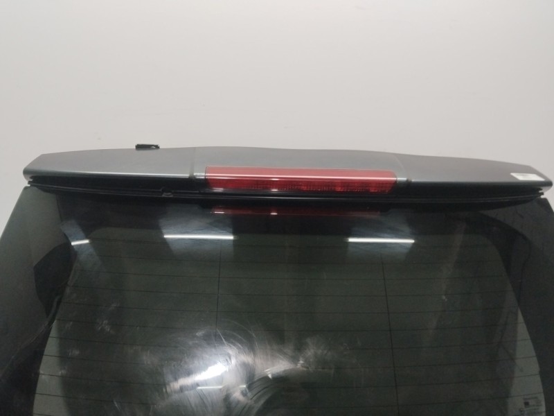 Recambio de porton trasero para ssangyong kyron 2.0 xdi referencia OEM IAM 6401109100  