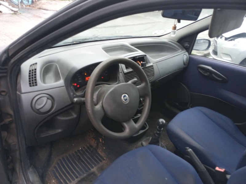 fiat punto furgoneta/hatchback (188_) del año 2004