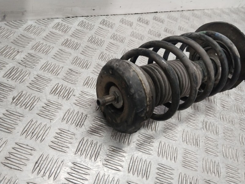 Recambio de amortiguador delantero izquierdo para peugeot 207 confort referencia OEM IAM 520857  