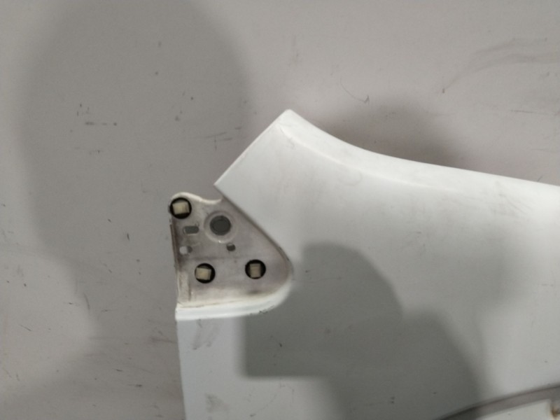 Recambio de aleta delantera derecha para ford tourneo connect 1.8 tdci referencia OEM IAM 5131151  