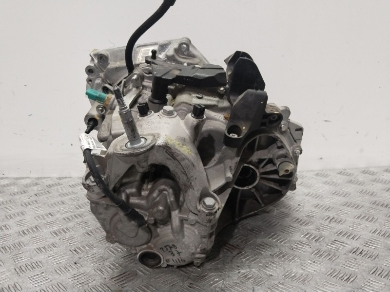 Recambio de caja cambios para dacia sandero ii 1.0 tce 90 gpf referencia OEM IAM JT4004  