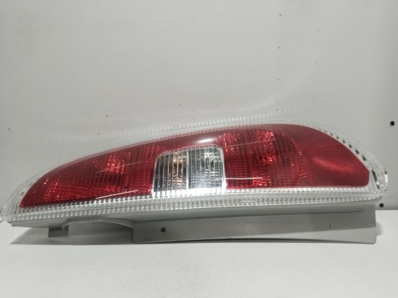 Recambio de piloto trasero derecho para skoda roomster (5j7) 1.2 referencia OEM IAM 086651913R   Recambio de piloto trasero derecho para skoda roomster (5j7) 1.2 referencia OEM IAM 086651913R