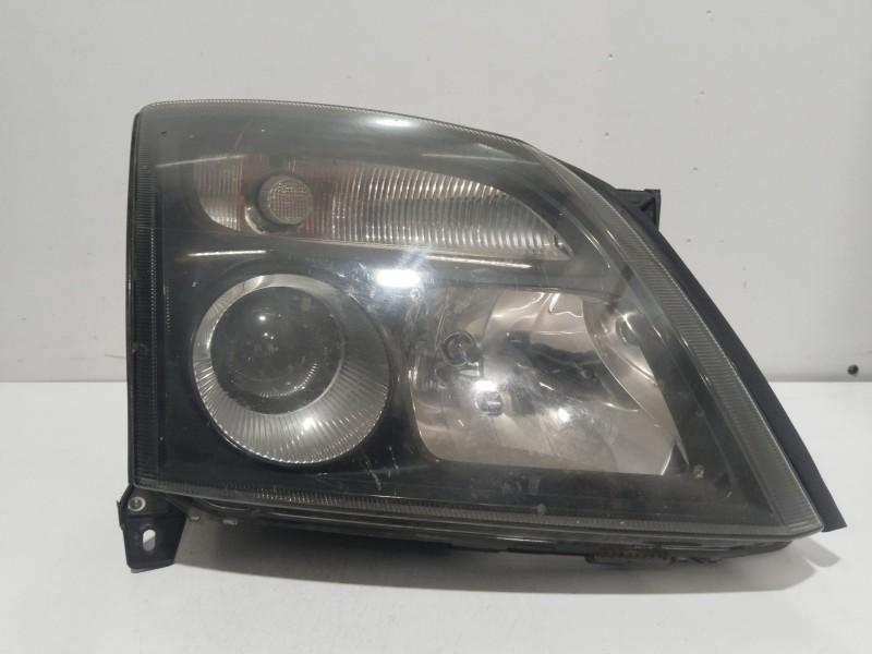 Recambio de faro derecho para opel vectra c (z02) 2.2 16v (f69) referencia OEM IAM 15588800   Recambio de faro derecho para opel vectra c (z02) 2.2 16v (f69) referencia OEM IAM 15588800
