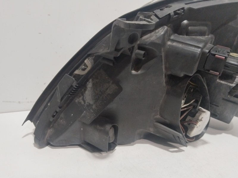 Recambio de faro derecho para opel vectra c (z02) 2.2 16v (f69) referencia OEM IAM 15588800   Recambio de faro derecho para opel vectra c (z02) 2.2 16v (f69) referencia OEM IAM 15588800