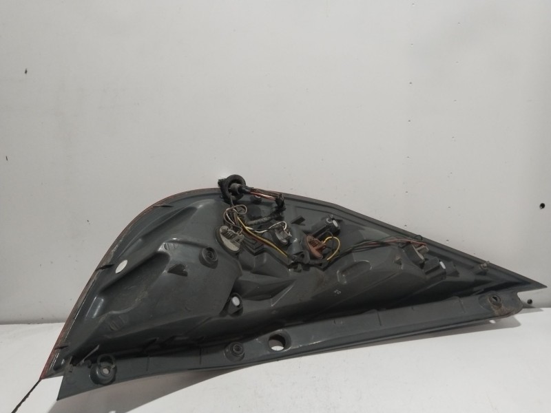 Recambio de piloto trasero derecho para hyundai i30 (fd) 1.4 referencia OEM IAM 924022R0  