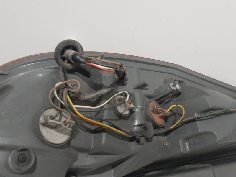 Recambio de piloto trasero derecho para hyundai i30 (fd) 1.4 referencia OEM IAM 924022R0  