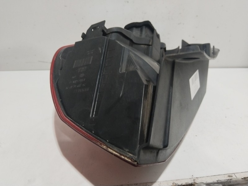 Recambio de piloto trasero derecho para renault grand scenic jmk4 referencia OEM IAM 8200474328  