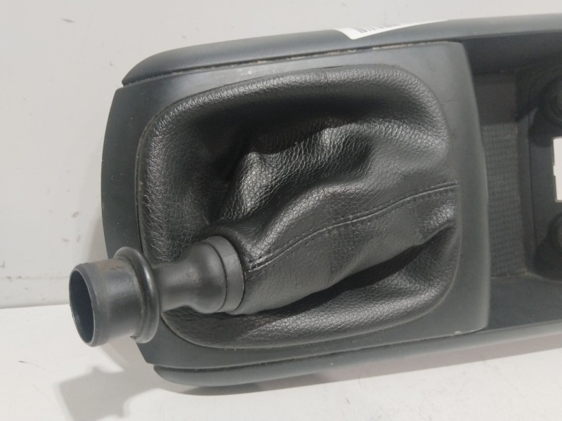 Recambio de guarnecidos palanca cambio para hyundai i30 (fd) 1.4 referencia OEM IAM 846512R041  