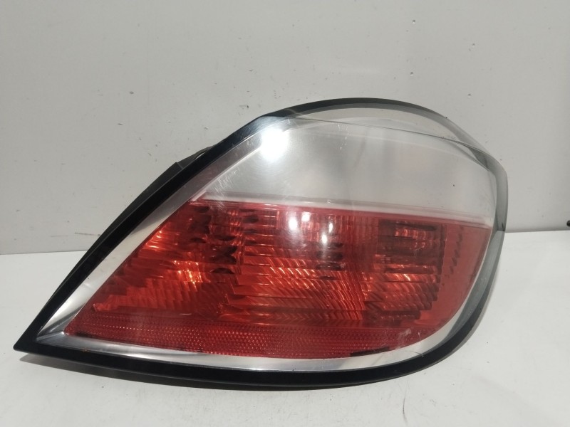 Recambio de piloto trasero derecho para opel astra h (a04) 1.6 (l48) referencia OEM IAM 13252446  