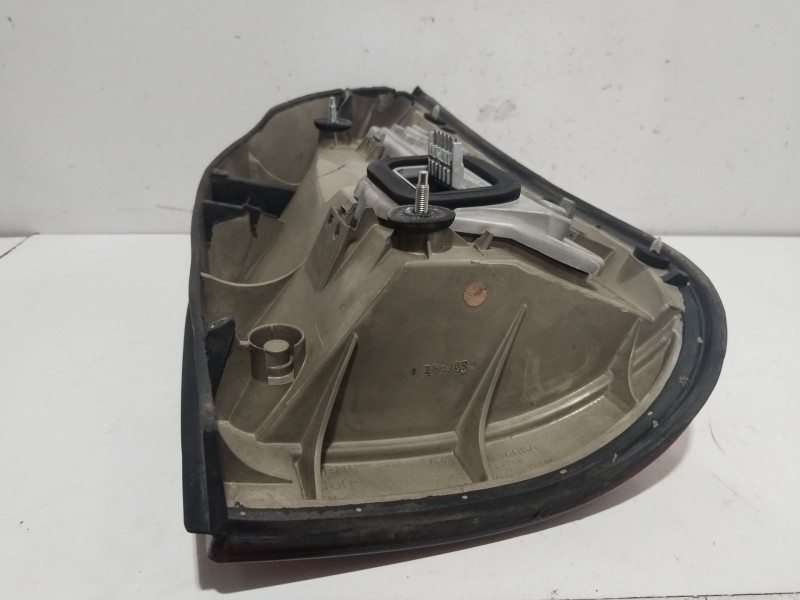 Recambio de piloto trasero izquierdo para opel zafira a monospace (t98) 2.0 dti 16v (f75) referencia OEM IAM 62280  