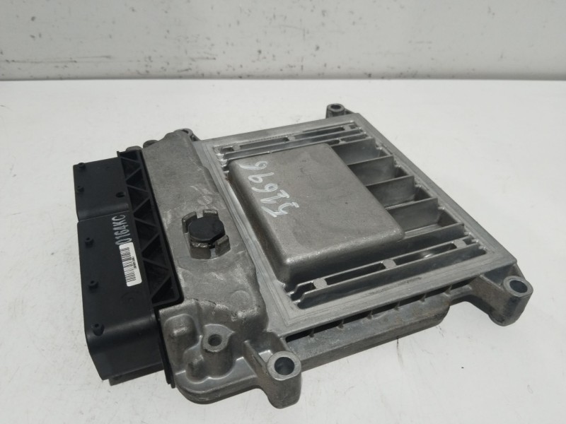 Recambio de centralita motor uce para hyundai i30 (fd) 1.4 referencia OEM IAM 391122B102  