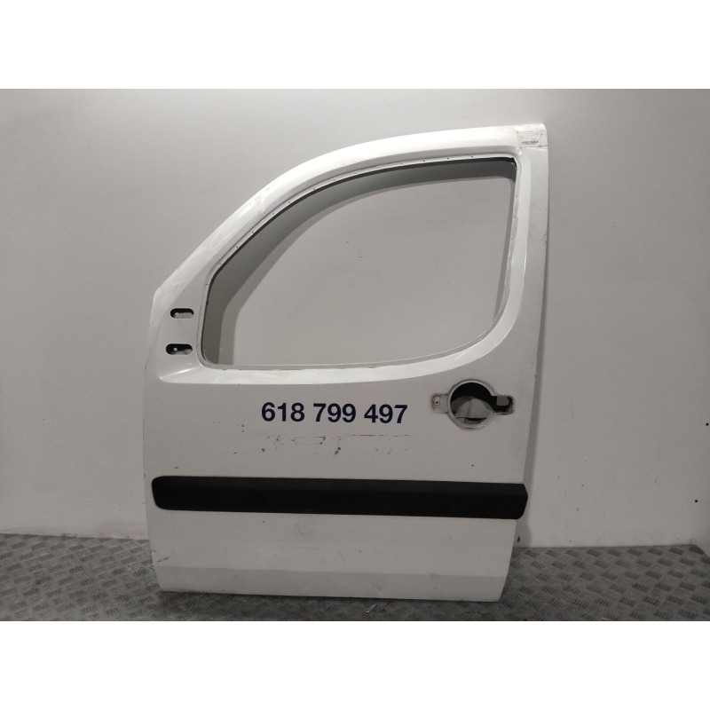 Recambio de puerta delantera izquierda para fiat doblo (119) 1.3 16v multijet active com. (55kw) referencia OEM IAM  BLANCA 