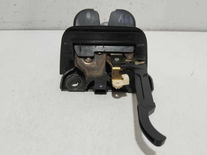 Recambio de cerradura maletero / porton para audi a3 (8p1) 1.9 tdi referencia OEM IAM 8P3827520A  