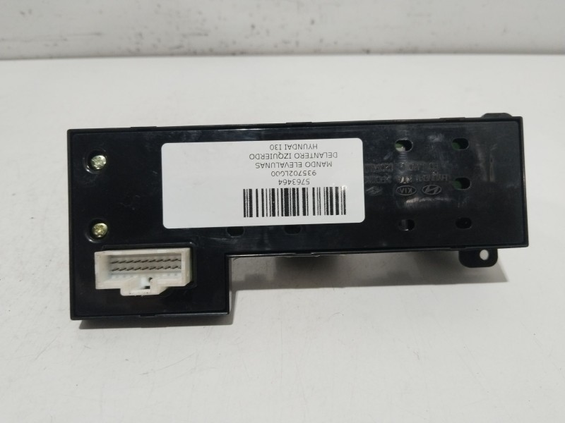 Recambio de mando elevalunas delantero izquierdo para hyundai i30 comfort referencia OEM IAM 935702L000  3744901000