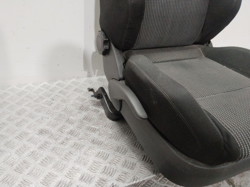 Recambio de asiento delantero derecho para volkswagen golf iv berlina (1j1) conceptline referencia OEM IAM   