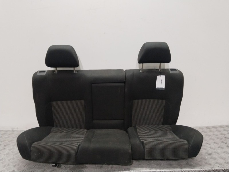 Recambio de asientos traseros para volkswagen golf iv berlina (1j1) conceptline referencia OEM IAM   