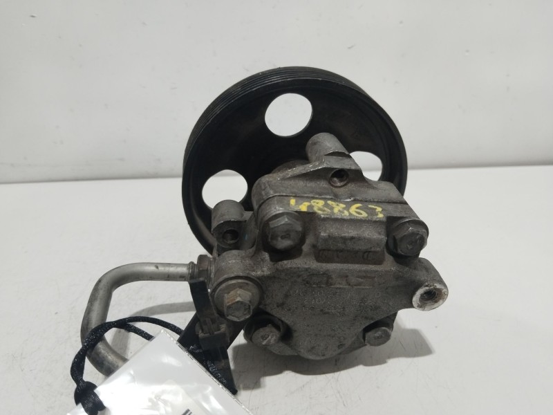 Recambio de bomba direccion para ford fusion (cbk) ambiente referencia OEM IAM 2S6C3A696DD  