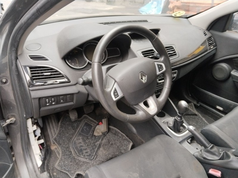 renault megane iii hatchback (bz0/1_, b3_) del año 2011 renault megane iii hatchback (bz0/1_, b3_) del año 2011