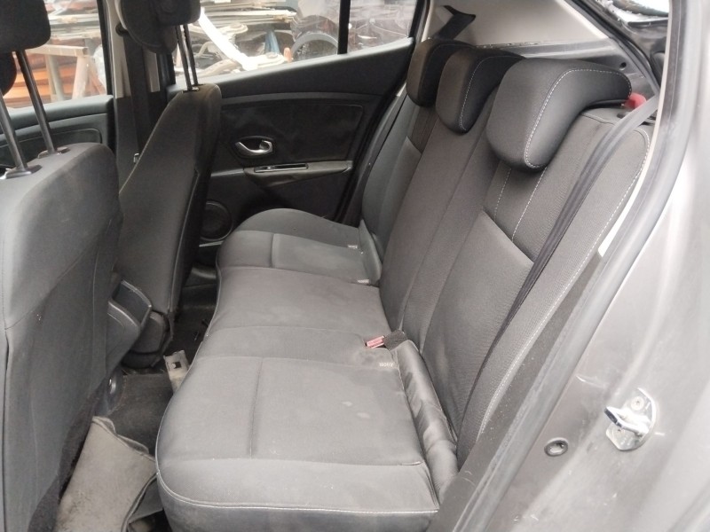 renault megane iii hatchback (bz0/1_, b3_) del año 2011 renault megane iii hatchback (bz0/1_, b3_) del año 2011