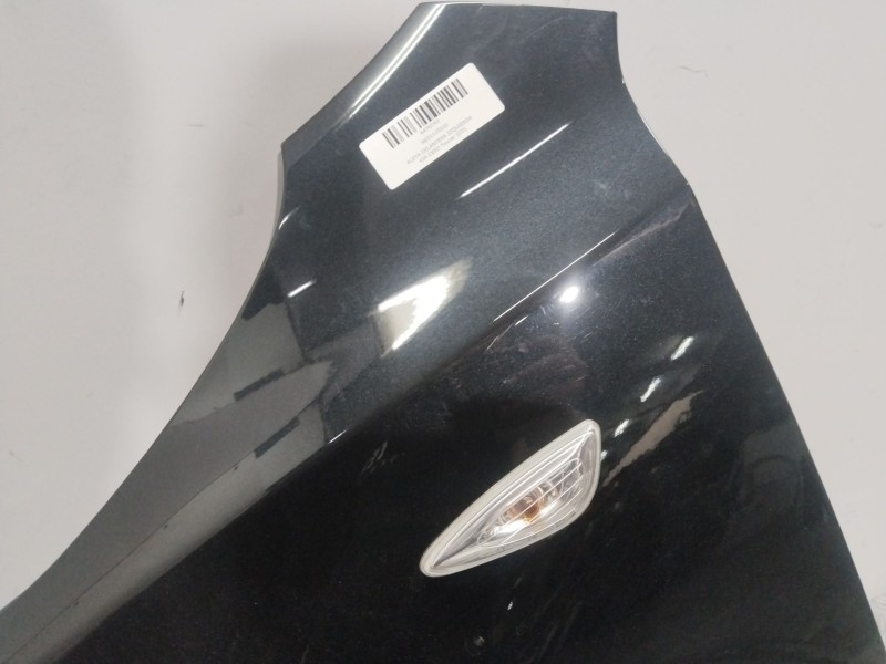 Recambio de aleta delantera izquierda para kia ceed tourer (cd) 1.6 crdi 136 referencia OEM IAM 66311J7010  