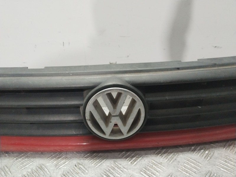 Recambio de rejilla delantera para volkswagen polo berlina (6n1) básico referencia OEM IAM   