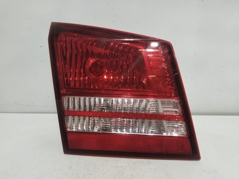 Recambio de piloto porton trasero izquierdo para dodge journey 2.0 crd referencia OEM IAM 04806369AB   Recambio de piloto porton trasero izquierdo para dodge journey 2.0 crd referencia OEM IAM 04806369AB