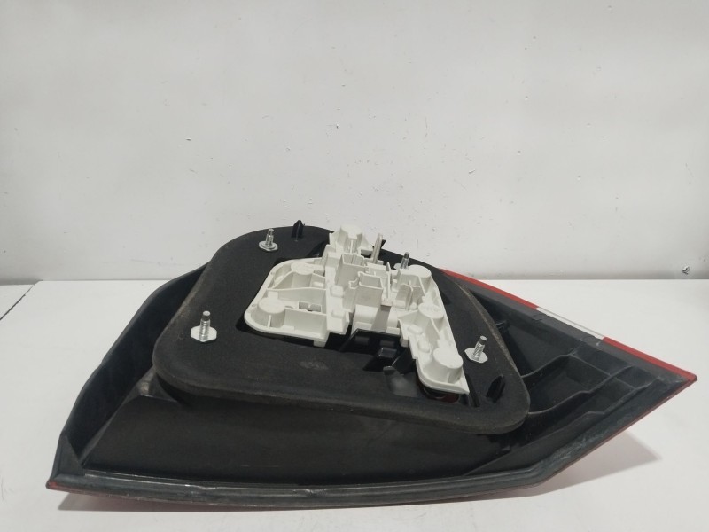 Recambio de piloto trasero izquierdo para volvo s40 ii (544) 2.0 d referencia OEM IAM 30698347  