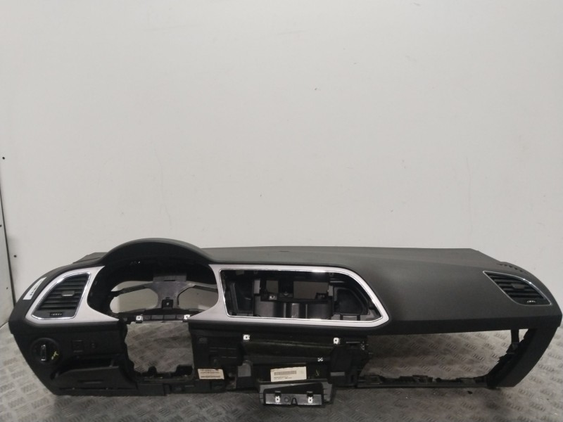 Recambio de salpicadero para seat leon (5f1) 1.4 tgi referencia OEM IAM 5F1857005B  